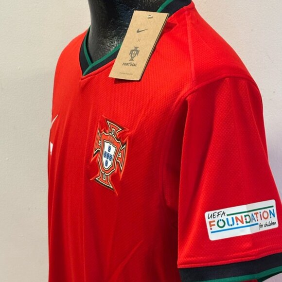 Al Nassr FC Portugal Cristiano Ronaldo Jersey # 7 , Unisex - Picture 8 of 16